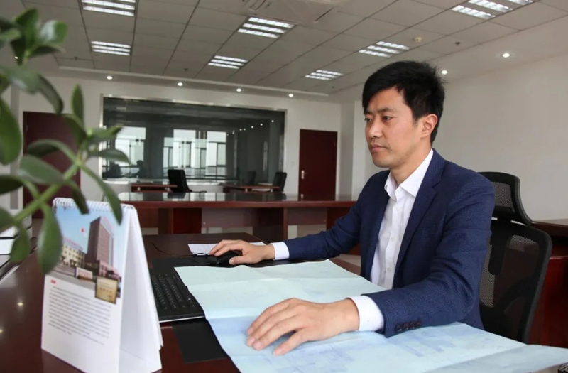 海安名匠丨江蘇鵬飛集團(tuán)股份有限公司設(shè)計(jì)中心主任，高級(jí)工程師、高級(jí)技師李曉平